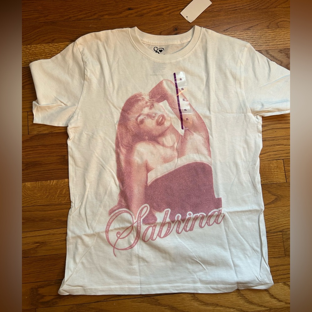 Sabrina Carpenter T-shirt